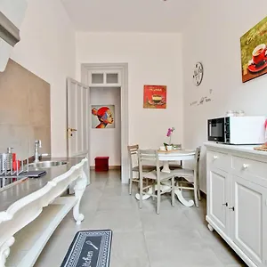 domvs-romae-apartment.it-romehotels.com/